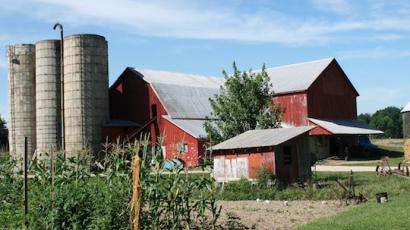 picture of a farm
